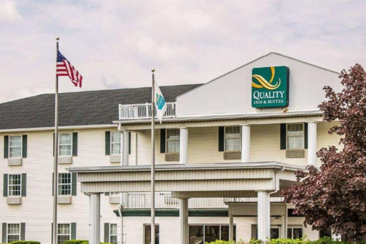 Quality Inn&Suites Bellville - Mansfield Extérieur photo