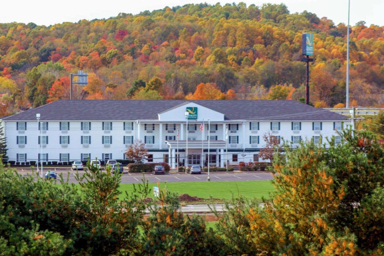 Quality Inn&Suites Bellville - Mansfield Extérieur photo