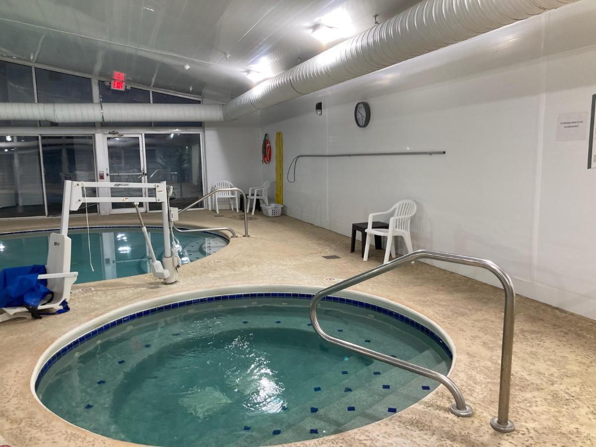 Quality Inn&Suites Bellville - Mansfield Extérieur photo