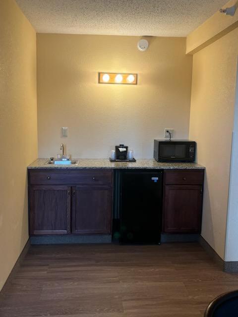 Quality Inn&Suites Bellville - Mansfield Extérieur photo