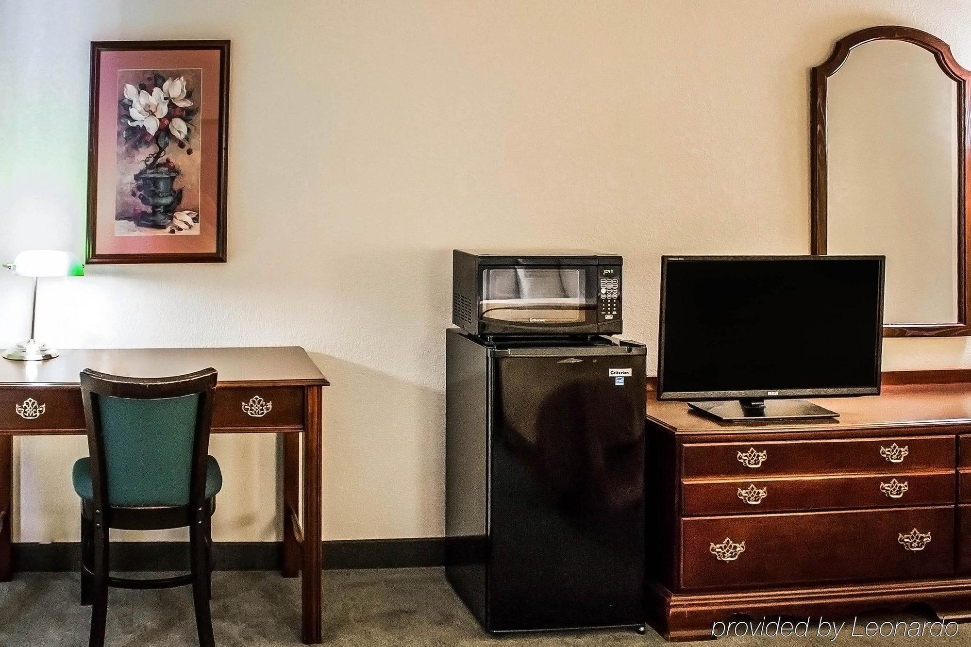 Quality Inn&Suites Bellville - Mansfield Extérieur photo