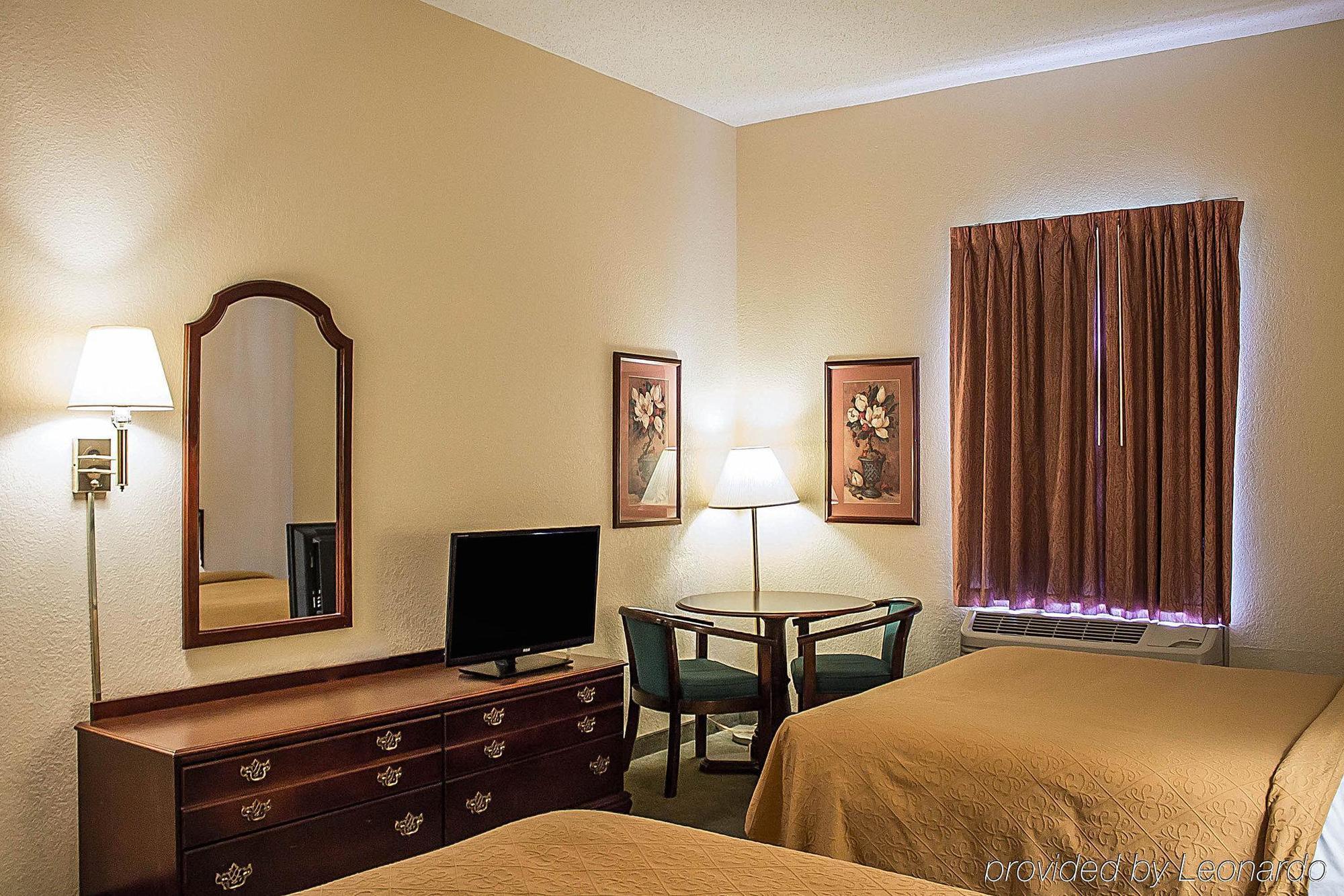 Quality Inn&Suites Bellville - Mansfield Extérieur photo
